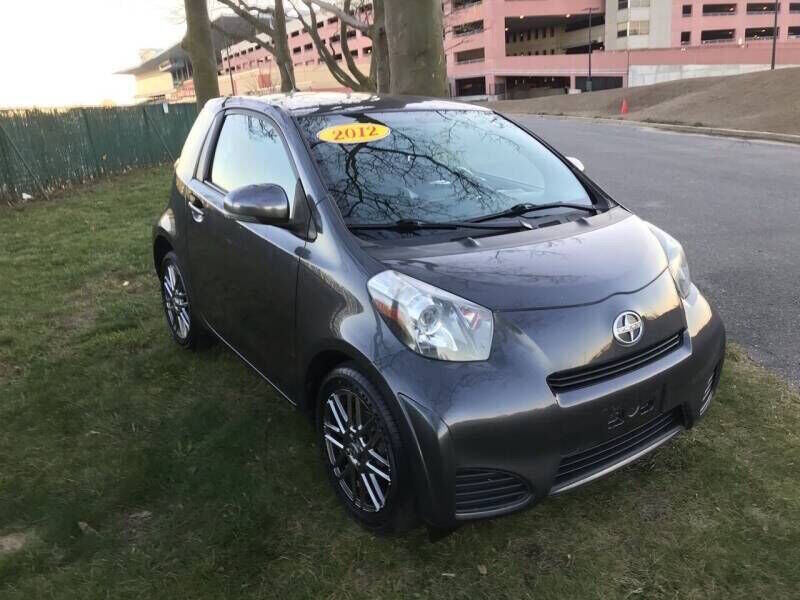 2012 TOYOTA Scion