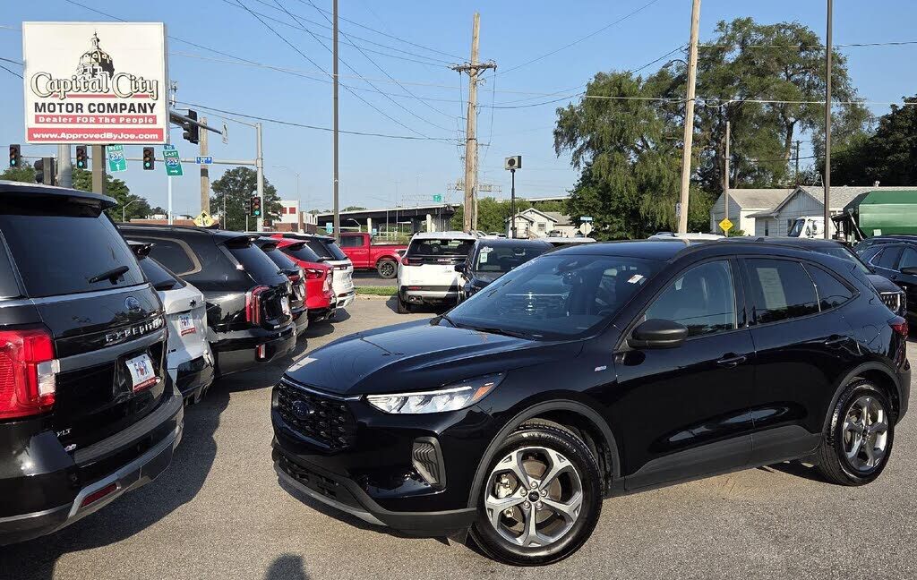 2025 FORD Escape