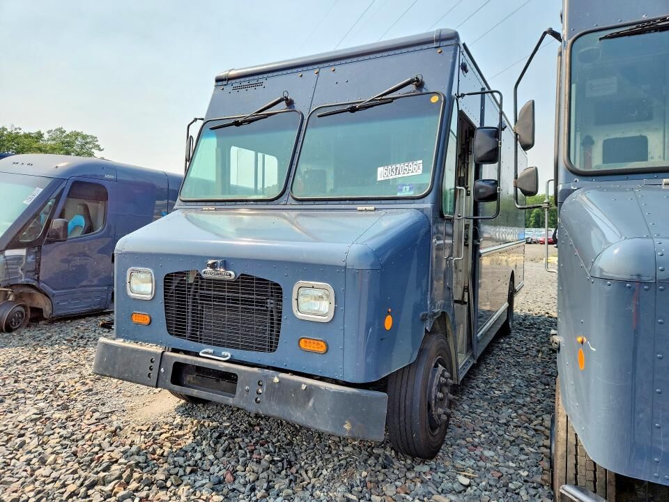 2021 FREIGHTLINER MT 45G Front Gasoline Engine Walk in Van Chassis