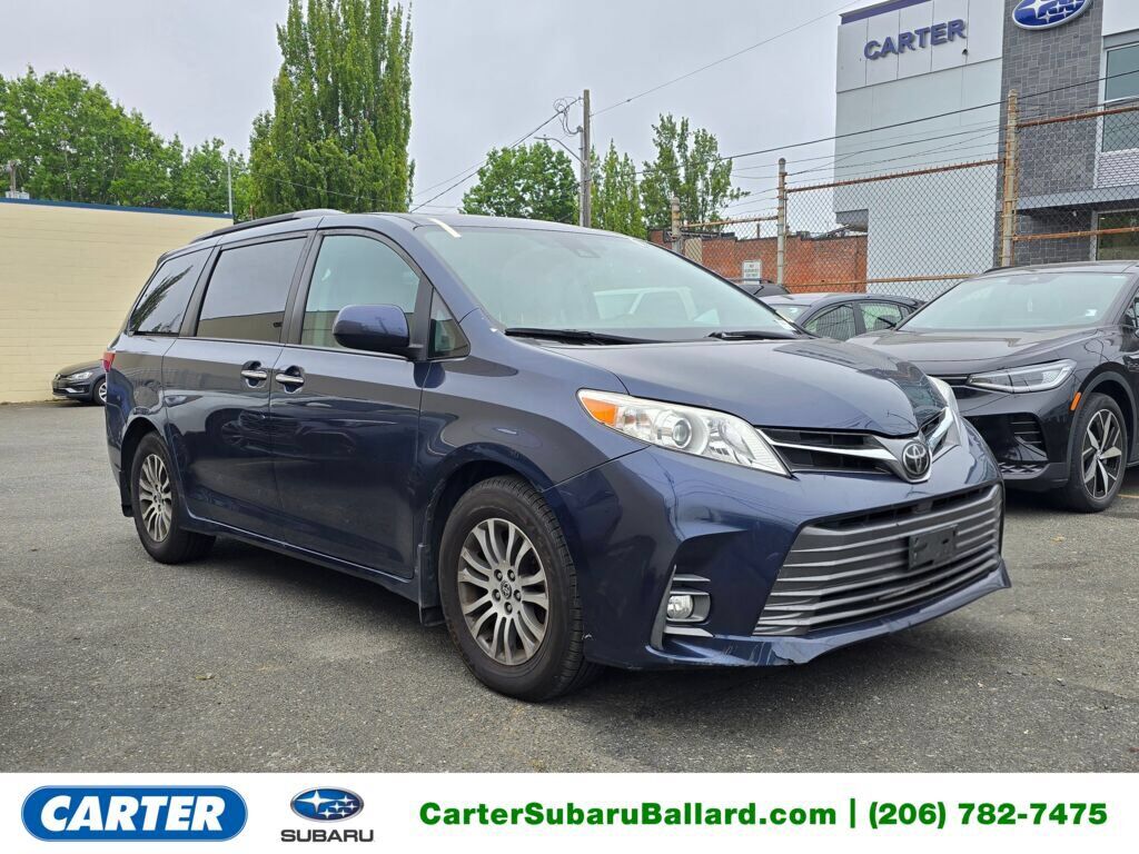 2020 TOYOTA Sienna