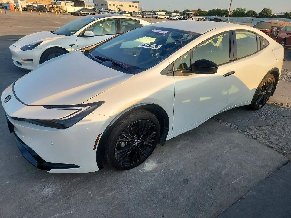 2025 TOYOTA PRIUS