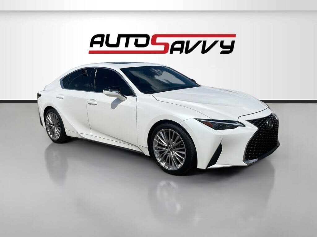 2023 LEXUS IS