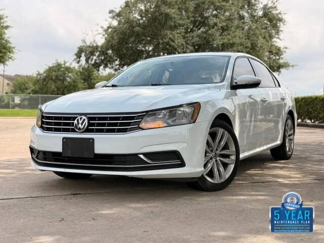 2019 VOLKSWAGEN Passat