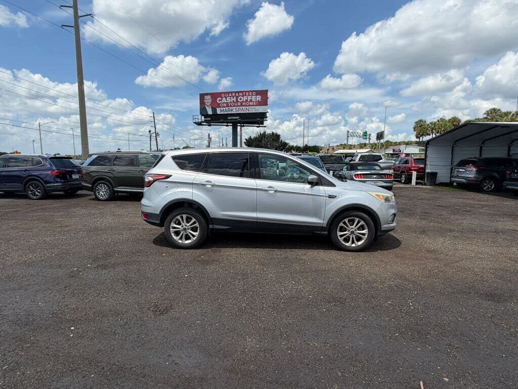 2017 FORD Escape