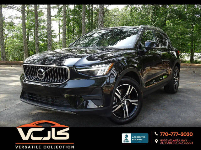 2025 VOLVO XC40