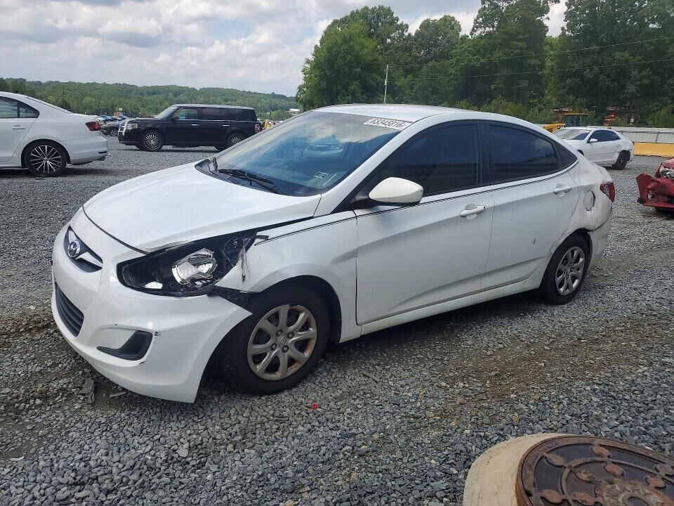 2013 HYUNDAI Accent