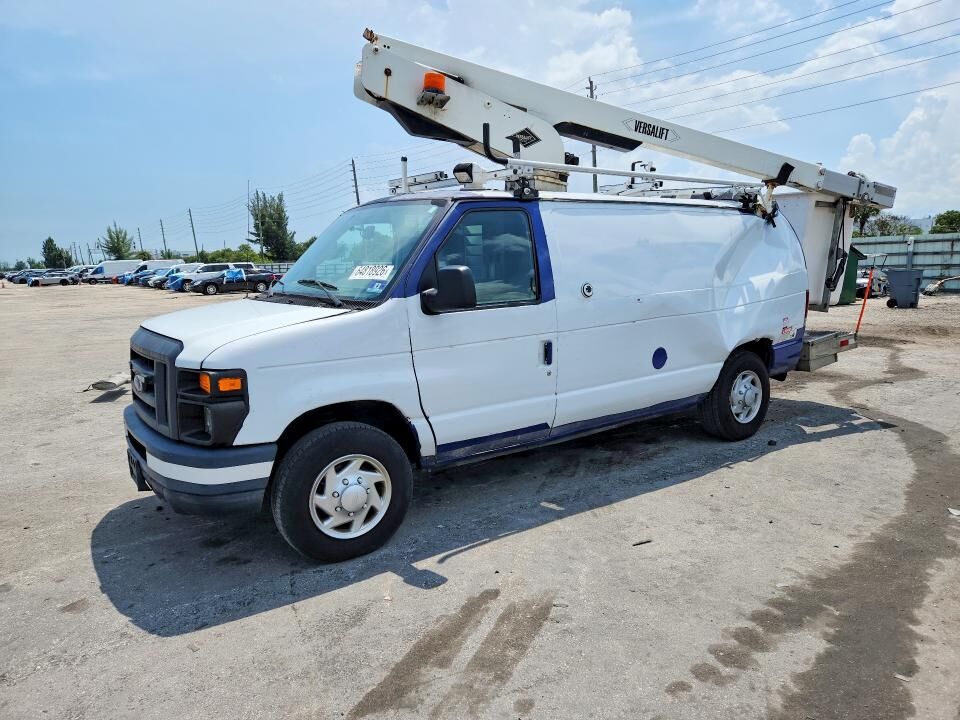 2013 FORD E-350