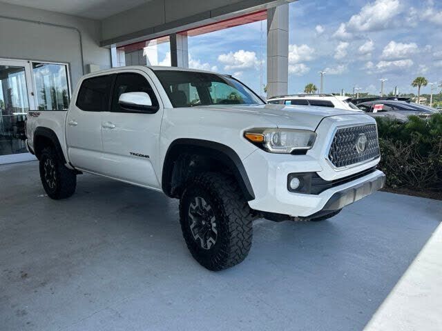 2019 TOYOTA Tacoma