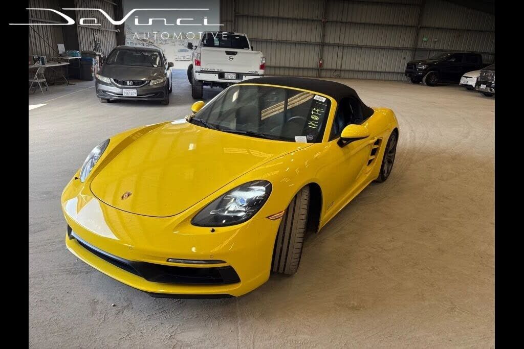 2019 PORSCHE 718