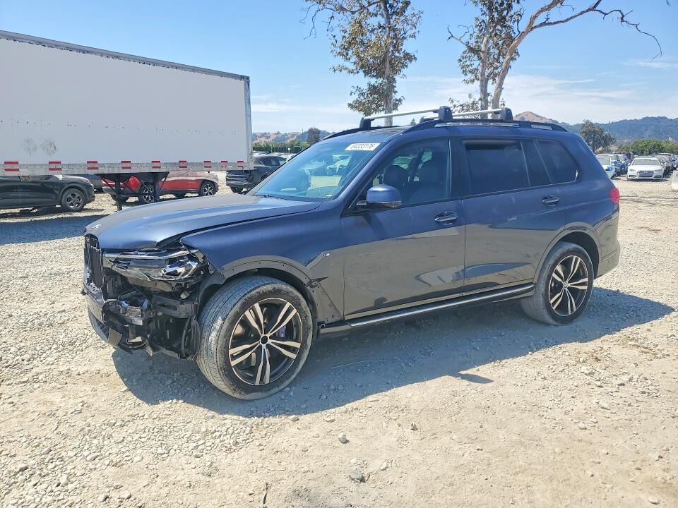 2021 BMW X7
