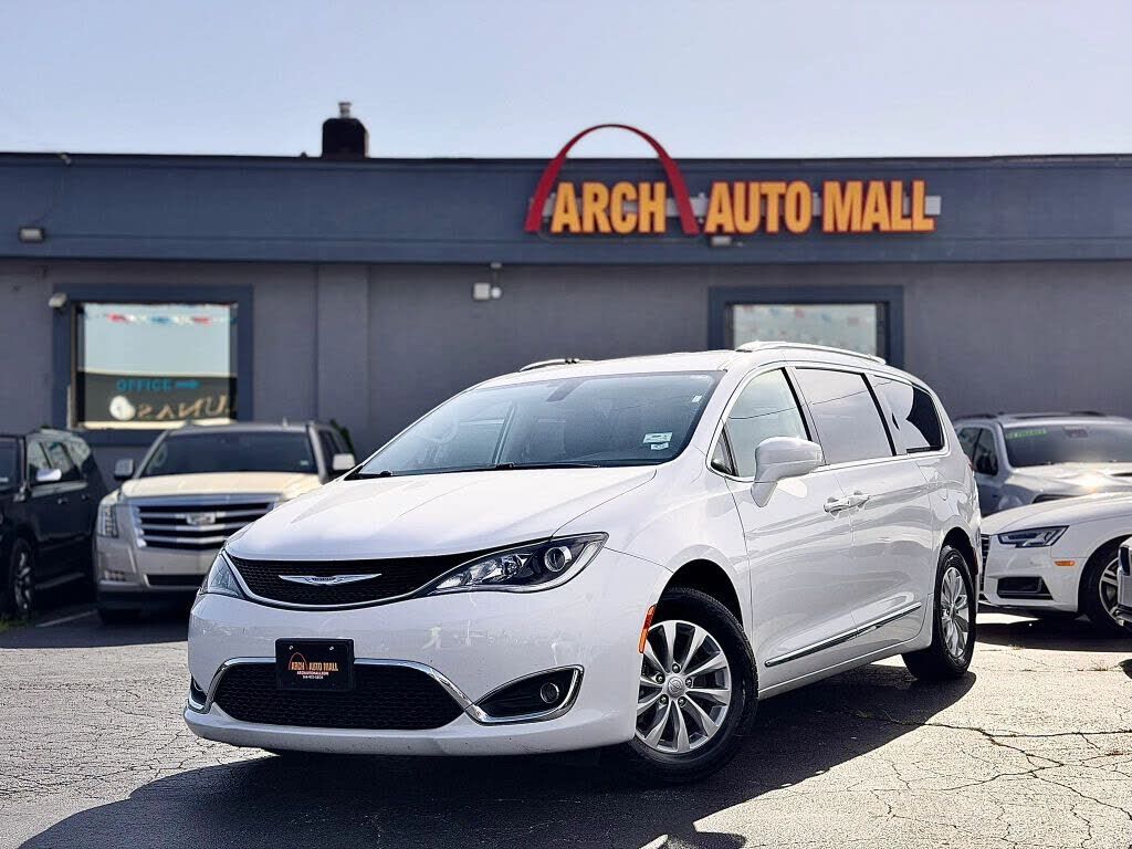 2019 CHRYSLER Pacifica