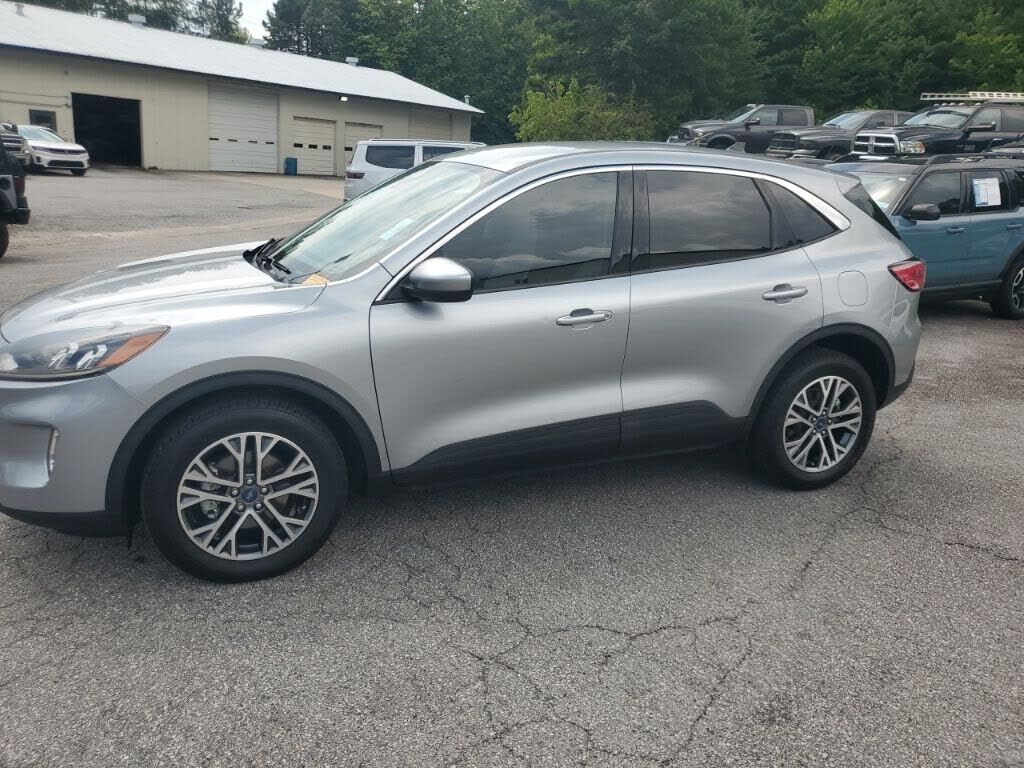 2022 FORD Escape