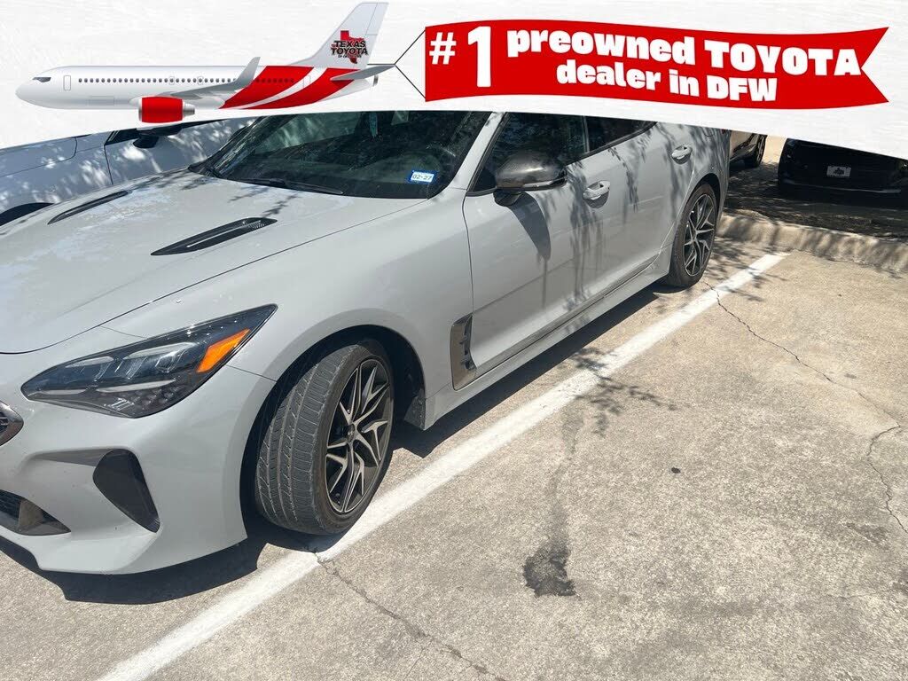 2023 KIA Stinger