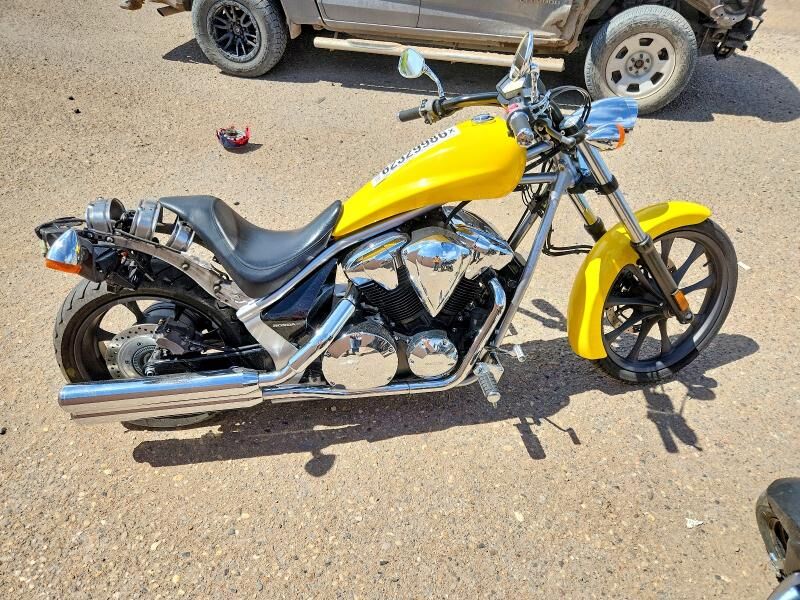 2023 HONDA VT1300