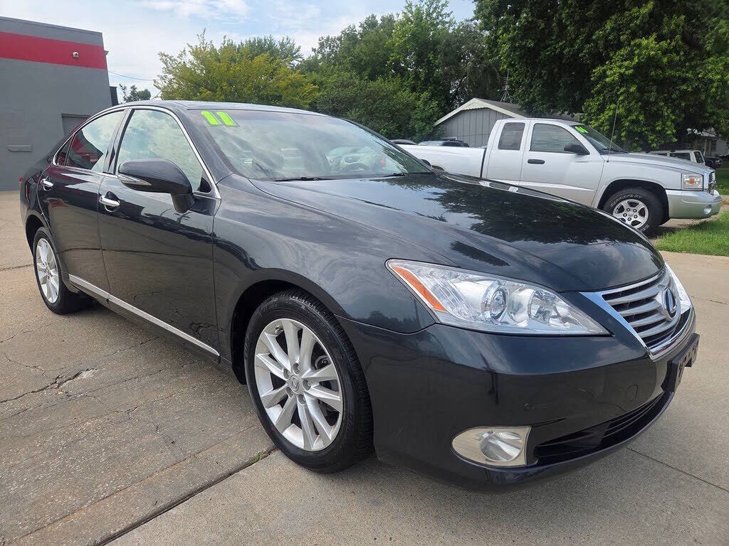 2011 LEXUS ES