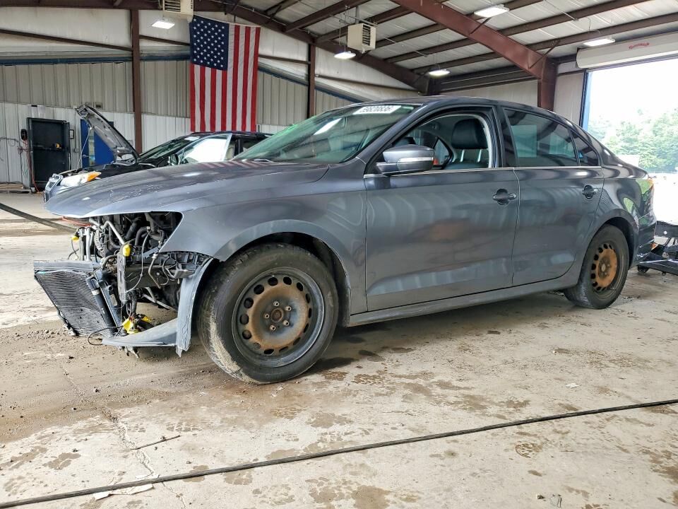 2013 VOLKSWAGEN Jetta