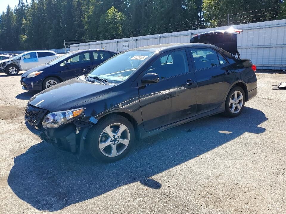 2013 TOYOTA Corolla