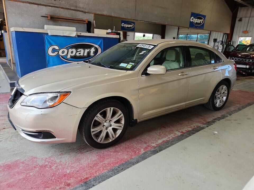 2013 CHRYSLER 200