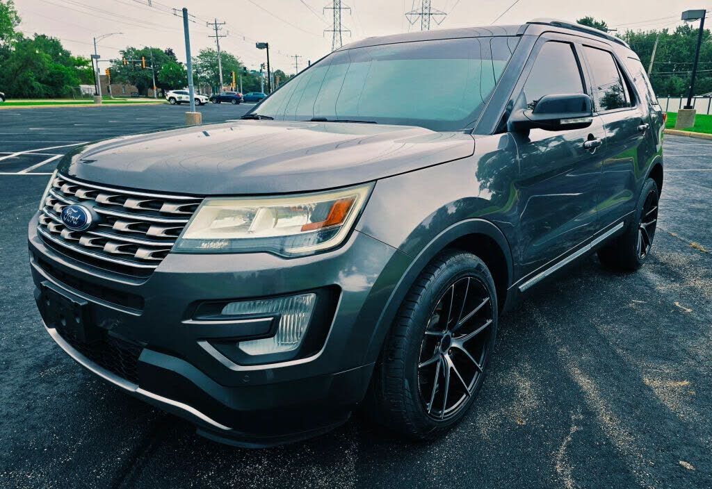 2016 FORD Explorer