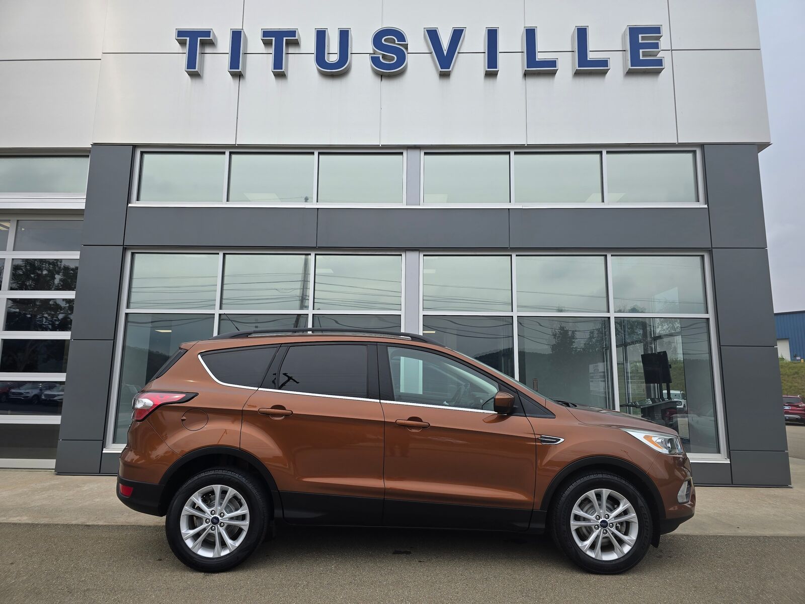 2017 FORD Escape
