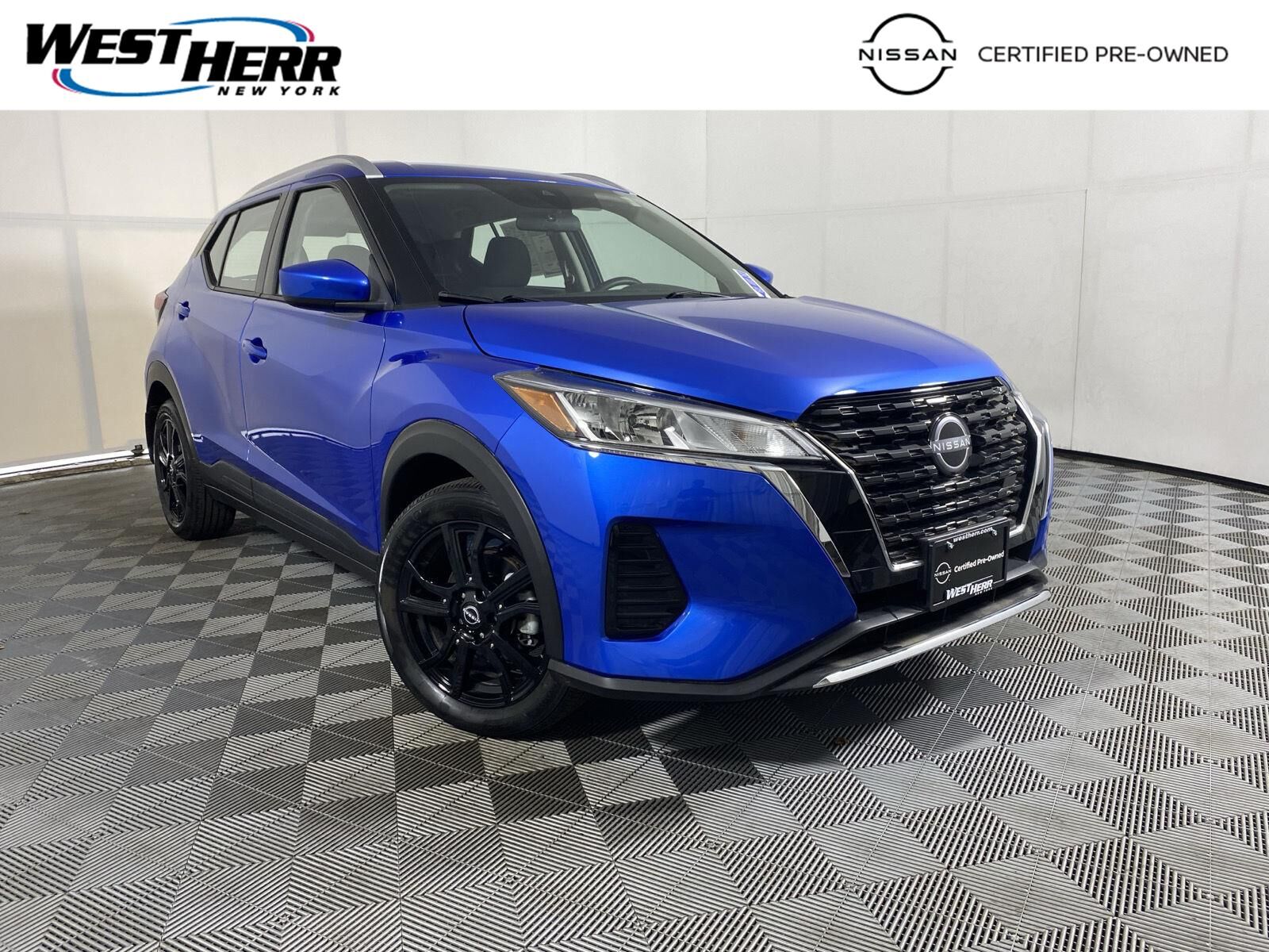 2023 NISSAN Kicks