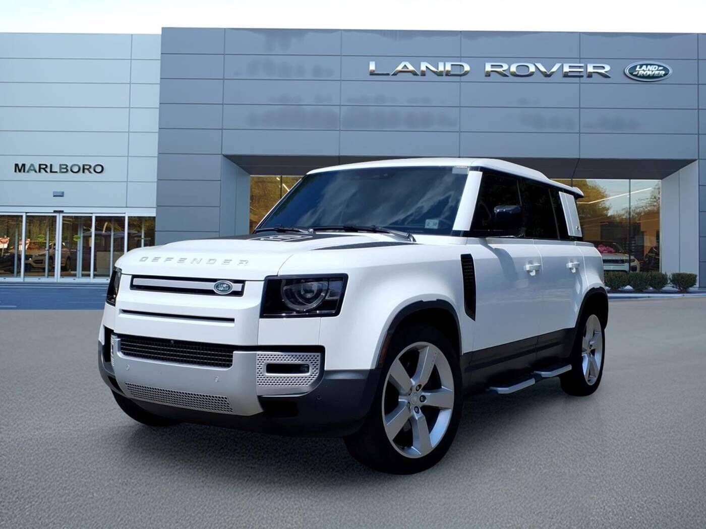 2024 LAND ROVER Defender