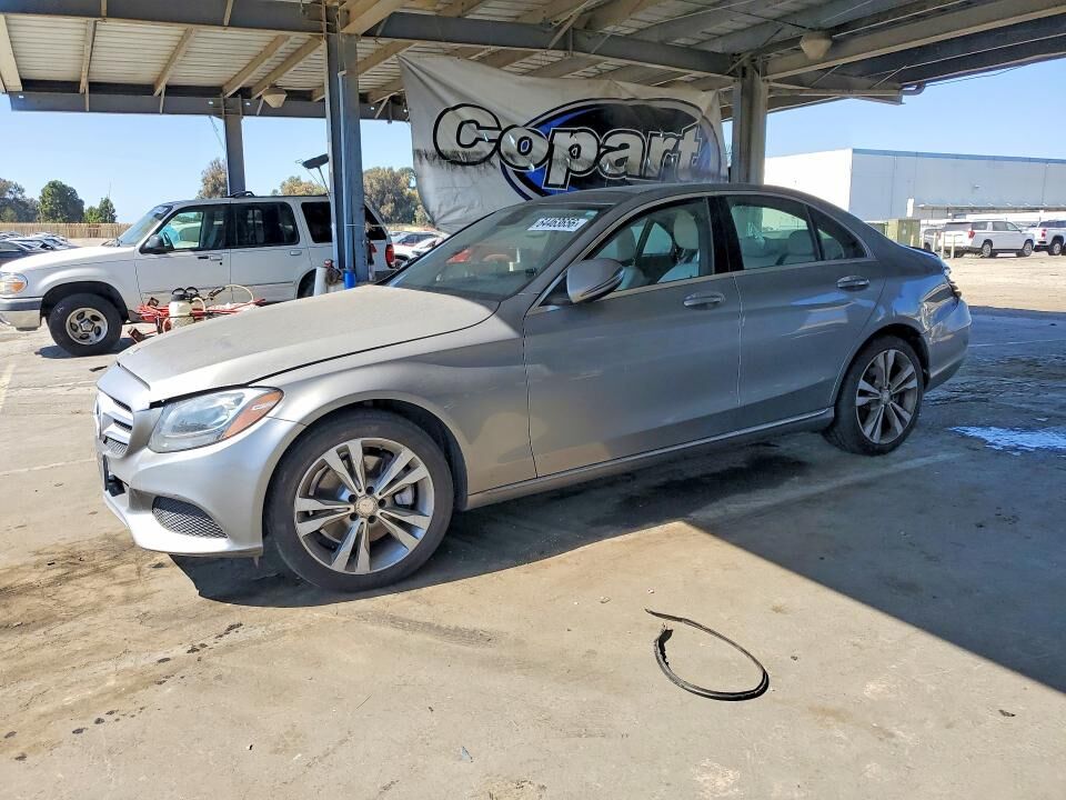2016 MERCEDES-BENZ C-Class