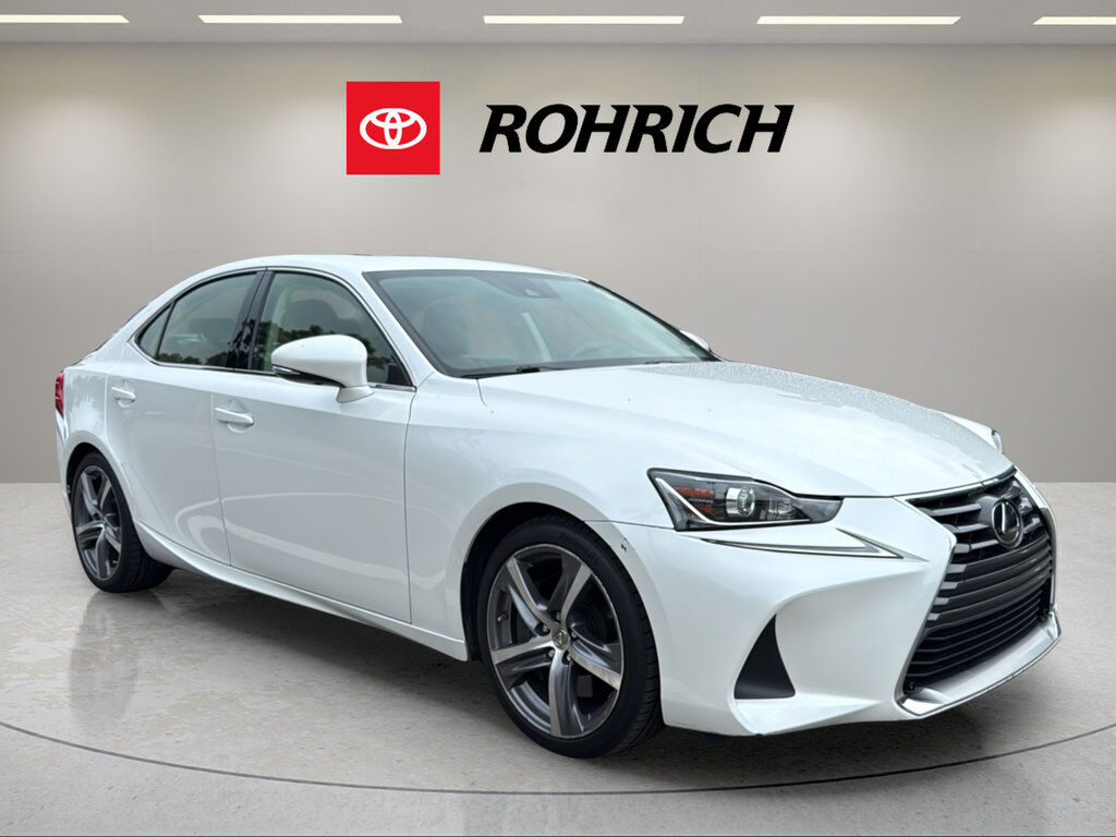 2017 LEXUS IS
