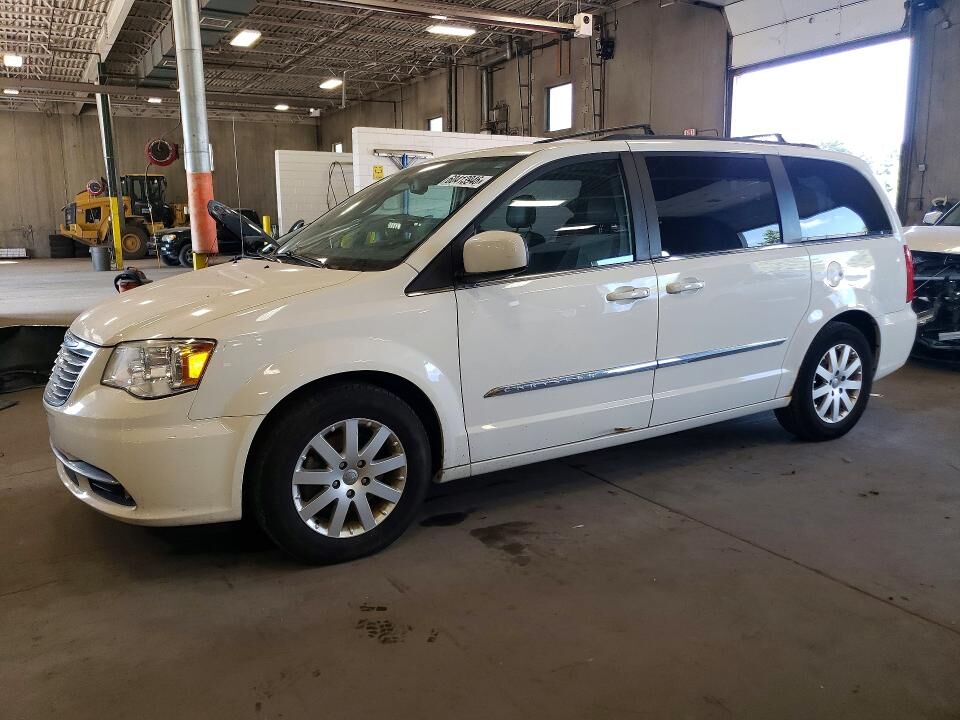 2013 CHRYSLER Town and Country