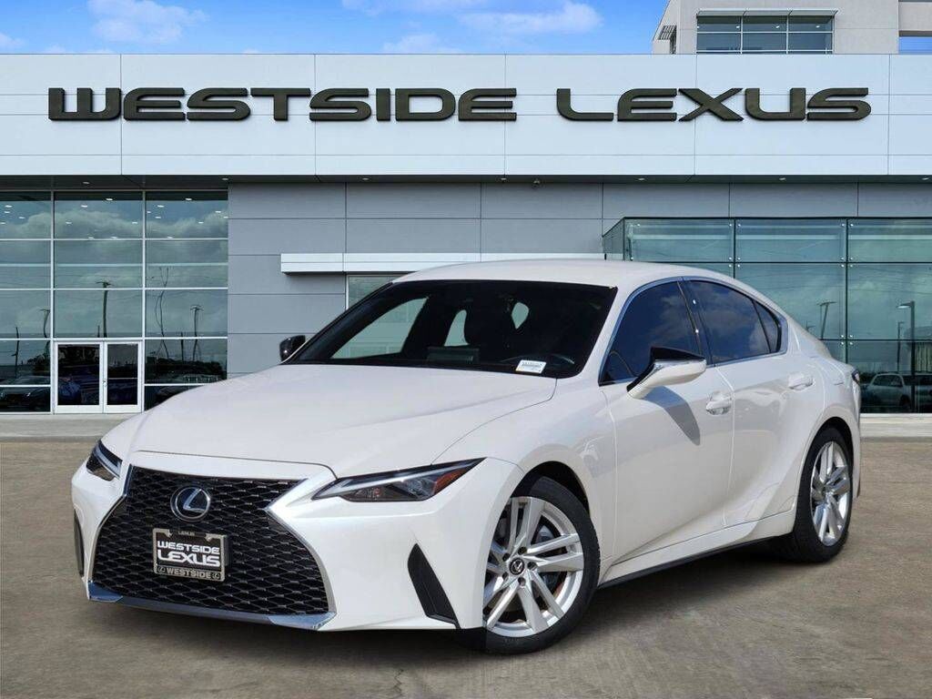 2022 LEXUS IS