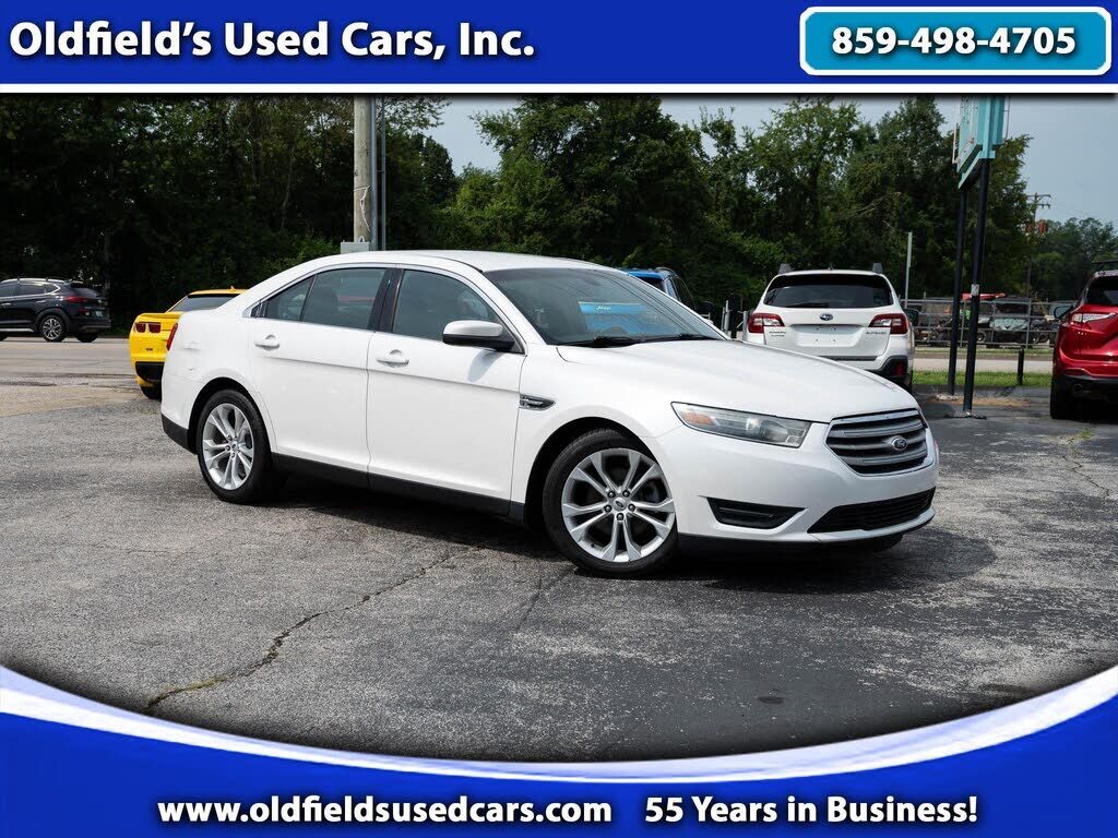 2013 FORD Taurus