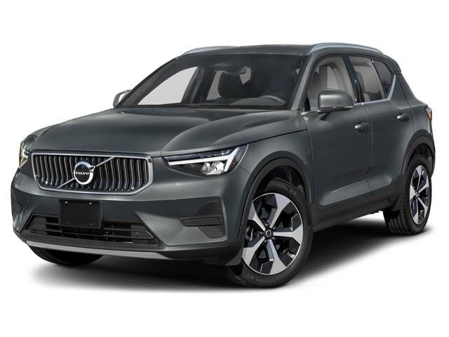 2026 VOLVO XC40
