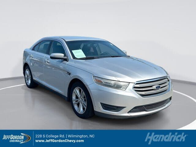 2013 FORD Taurus