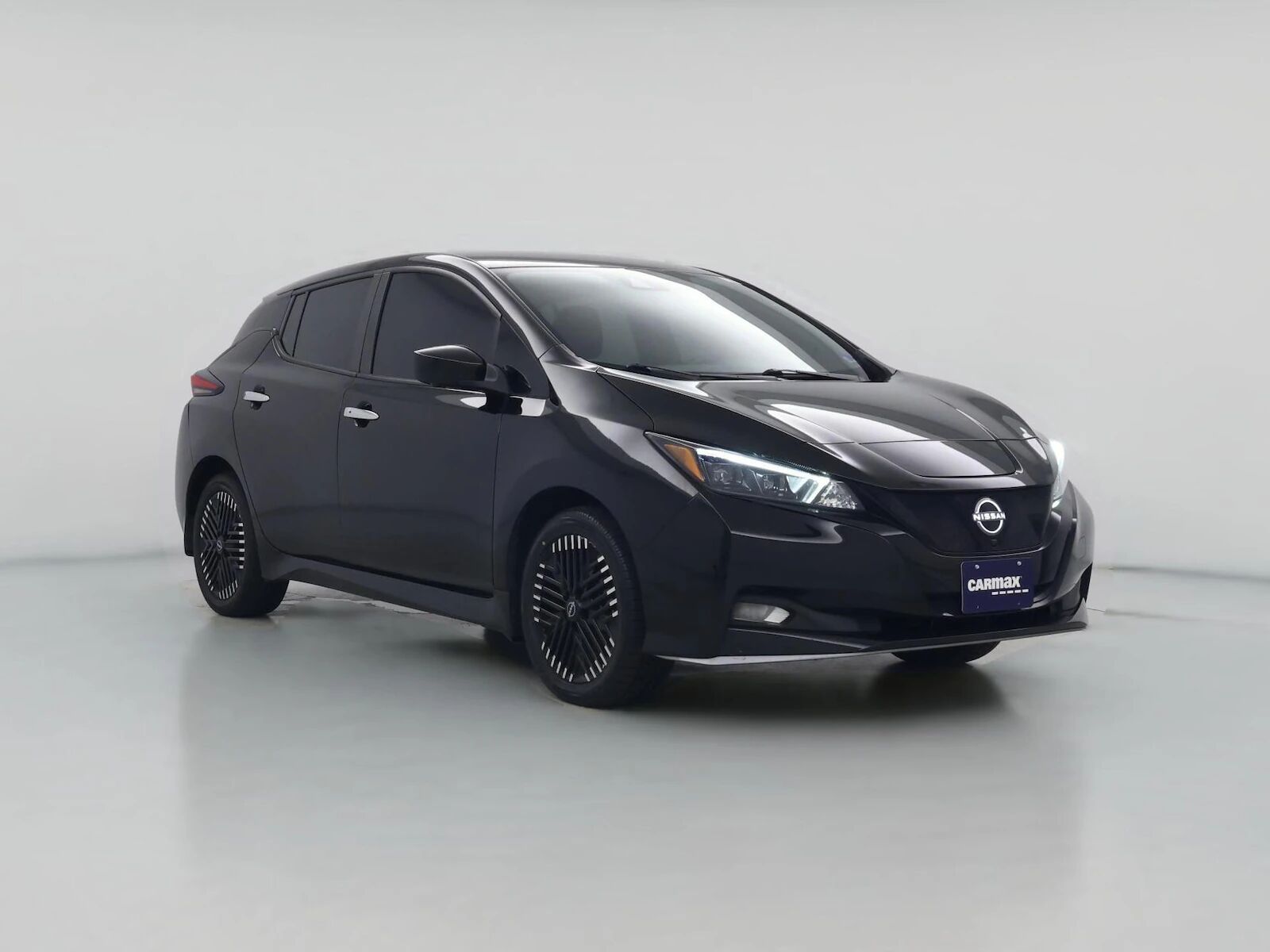 2023 NISSAN Leaf