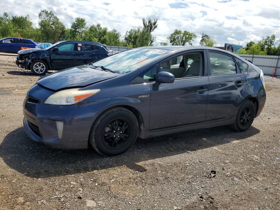 2013 TOYOTA PRIUS