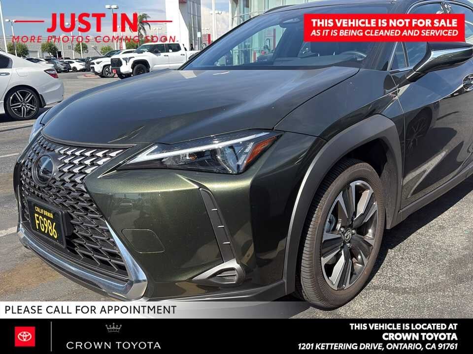 2025 LEXUS UX