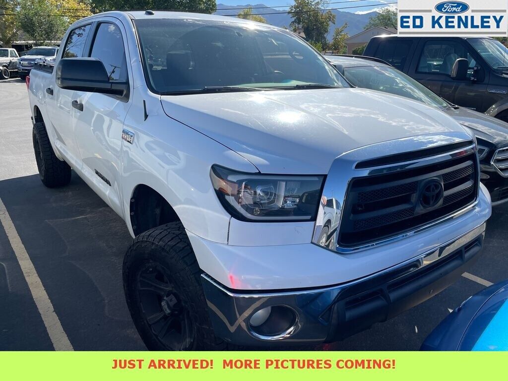 2013 TOYOTA Tundra