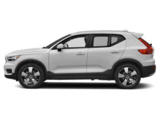 2021 VOLVO XC40