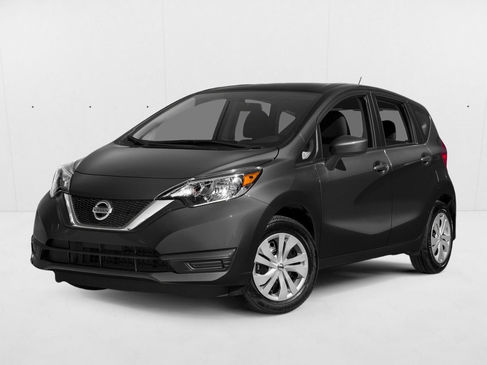 2017 NISSAN Versa