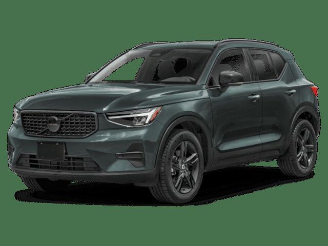 2026 VOLVO XC40