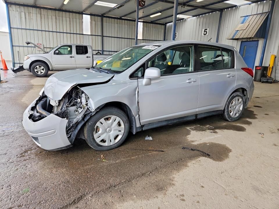2011 NISSAN Versa