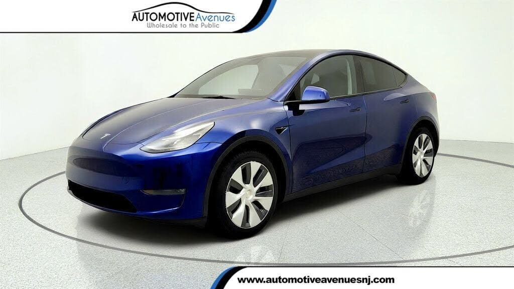2023 TESLA Model Y
