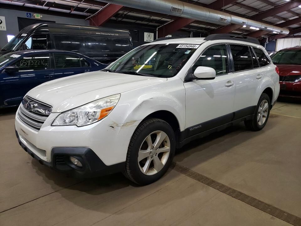 2013 SUBARU Outback