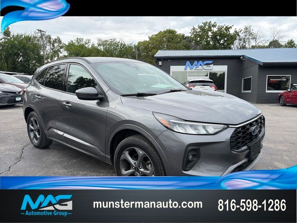 2024 FORD Escape