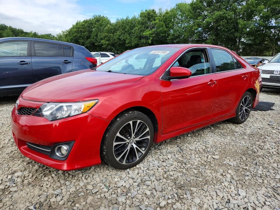 2013 TOYOTA Camry