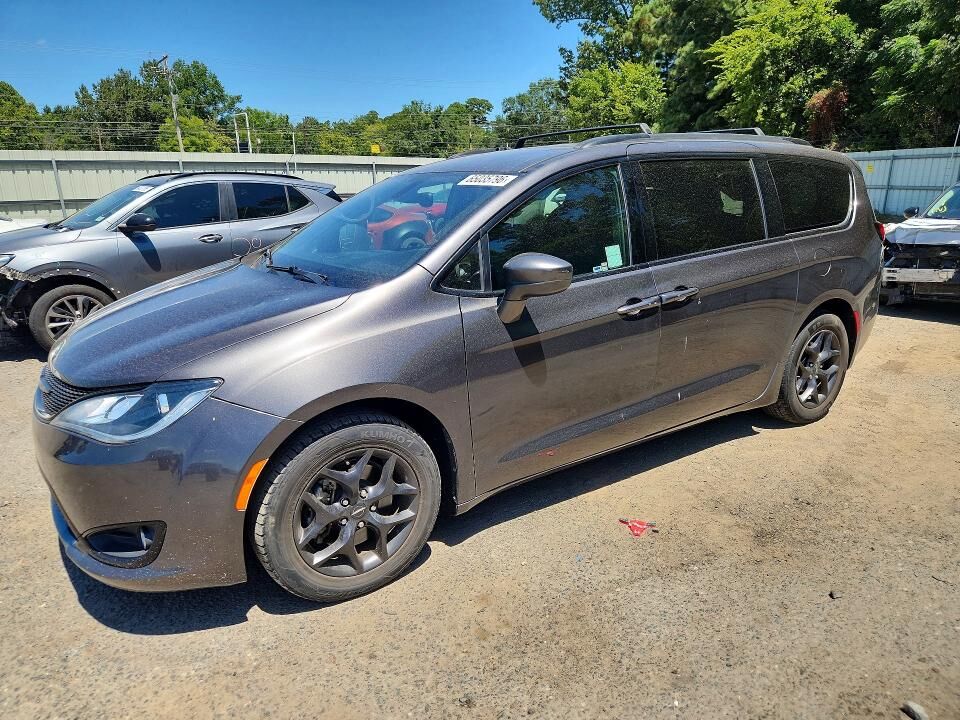 2019 CHRYSLER Pacifica