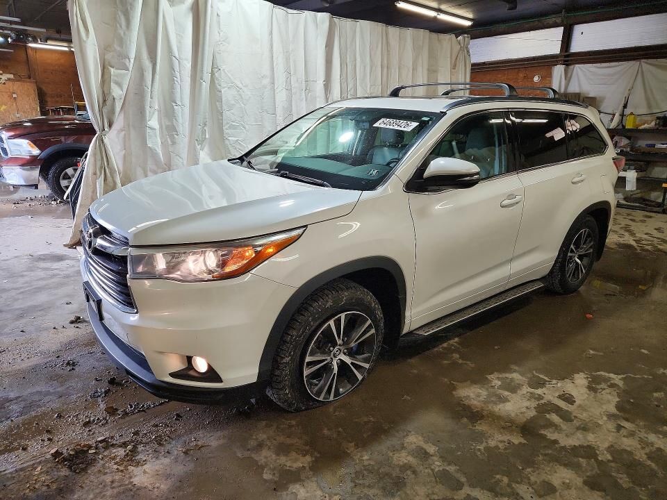 2016 TOYOTA Highlander