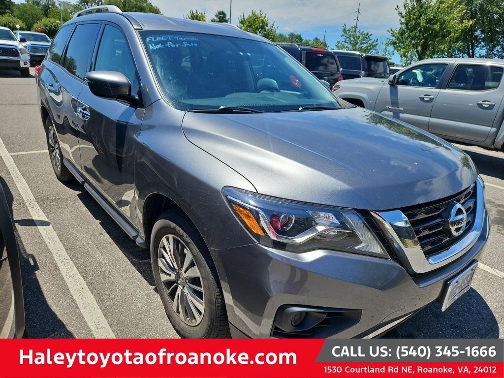 2020 NISSAN Pathfinder