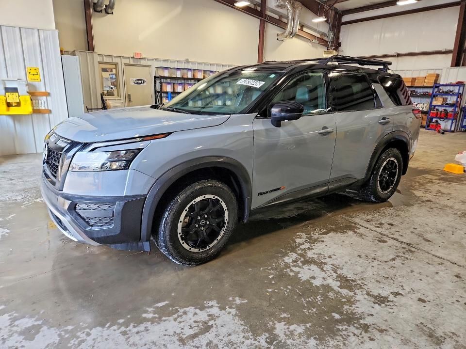 2024 NISSAN Pathfinder
