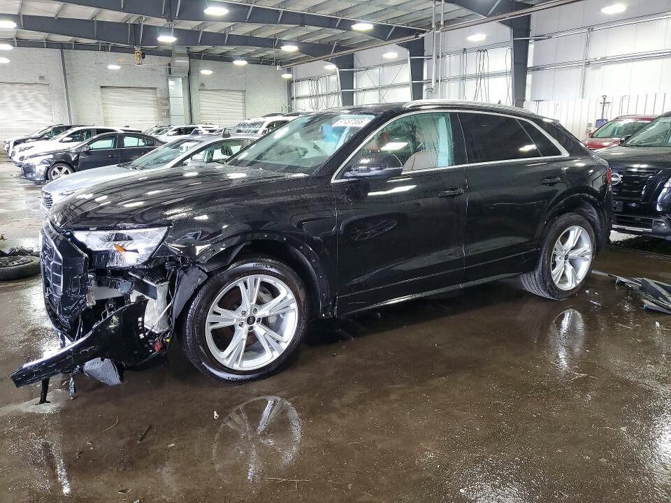 2023 AUDI Q8